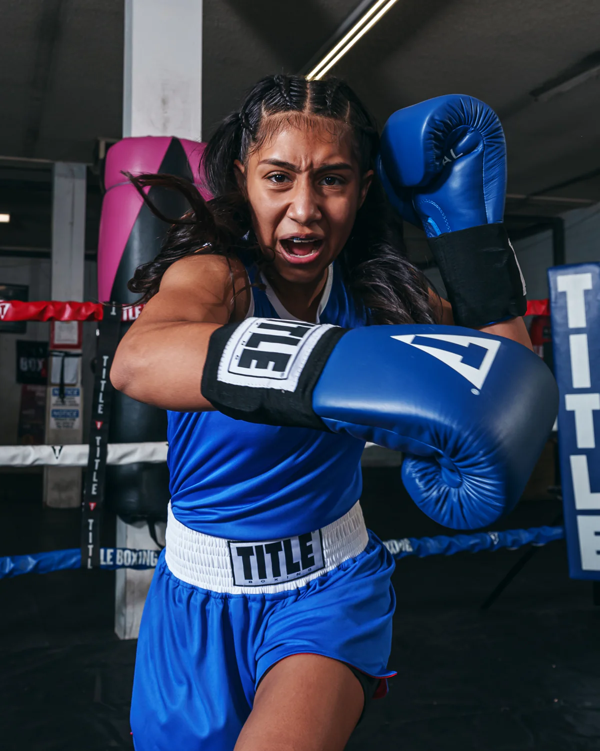 TITLE Boxing Women's Reversible Elite Amateur Boxing Set - Image 10