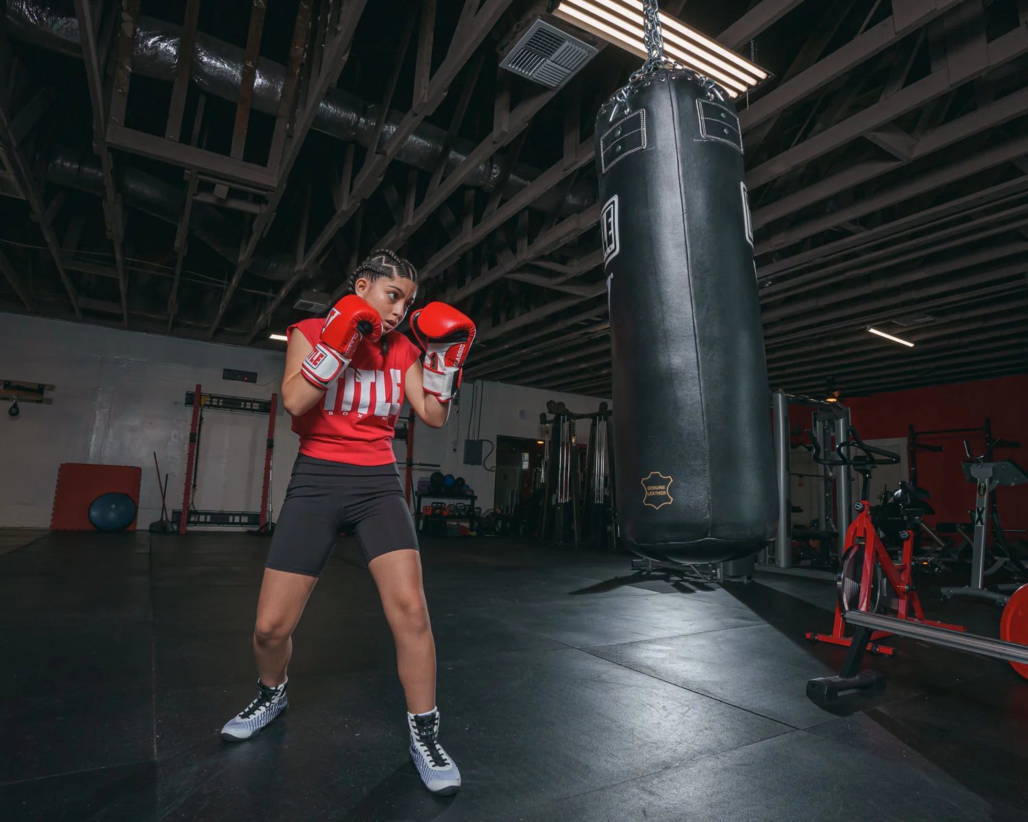 TITLE Classic Leather Super Bag Boxing Gloves 2.0 - Image 9